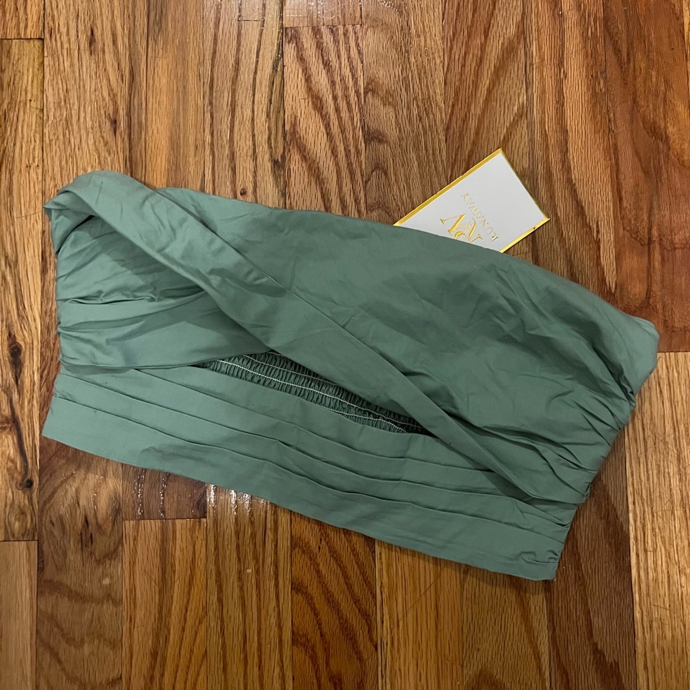 Runaway Brand Ayla Top, Sage size L